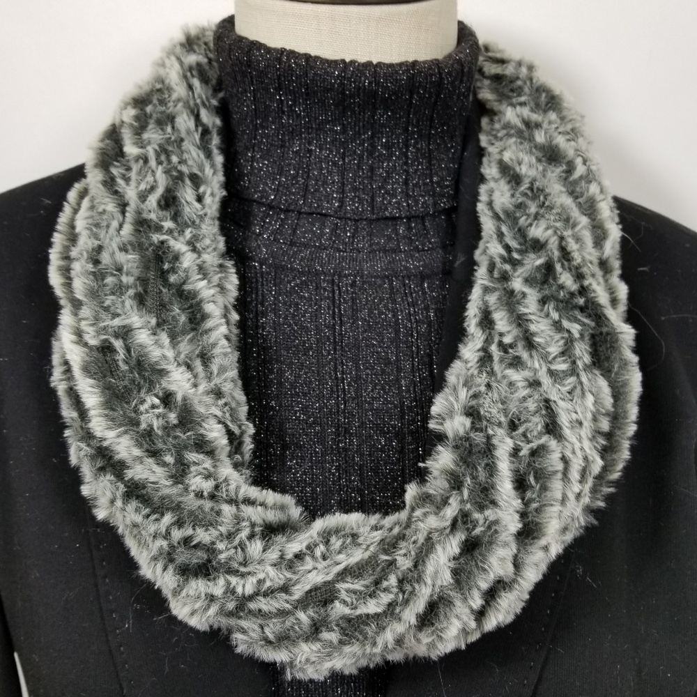 Silver Black Faux Fur Necklace Infinity Scarf